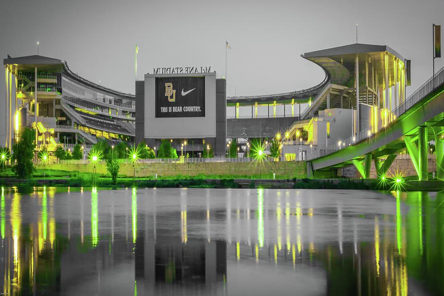 carsontdean's tweet photo. After a great visit to Baylor and talking with @CoachDaveAranda and @CoachRonRoberts I am blessed to say I’ve received my FIRST offer to Baylor!! All Glory to the man above! #sicem https://t.co/pm6VzE3ys3
