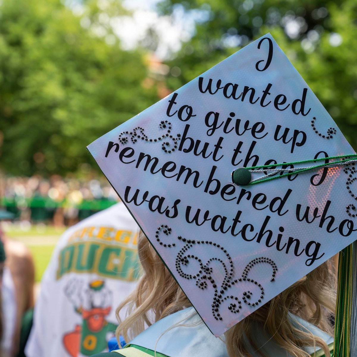 uoregon's tweet photo. #tbt to our 2021 Commencement and all of the amazing Ducks who made it possible. Relive the day and meet some of our amazing graduates here: https://t.co/auW277HbqM
ππ¦ #DuckGrad21 https://t.co/UKIZXJr4jX