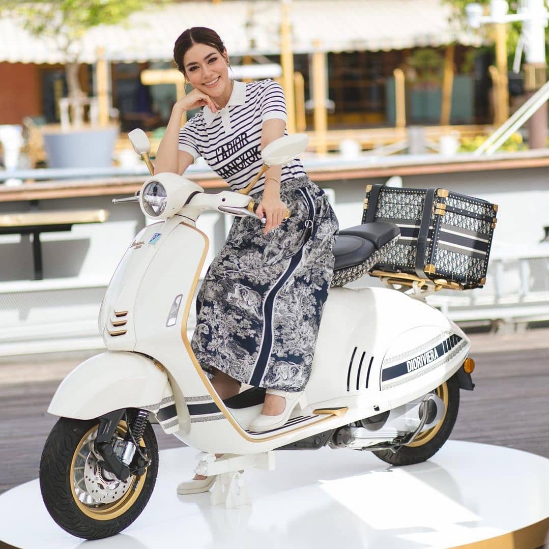 LoveKKimmy's tweet photo. ❤️❤️❤️ 
@kimberleykimmy
#dior #diorriviera #diorvespa  #maew_makeup #robirt_99
#คิมเบอร์ลี่
#kimmy_kimberley
Cr.@Suchadastartrek https://t.co/5YiUofiFuy