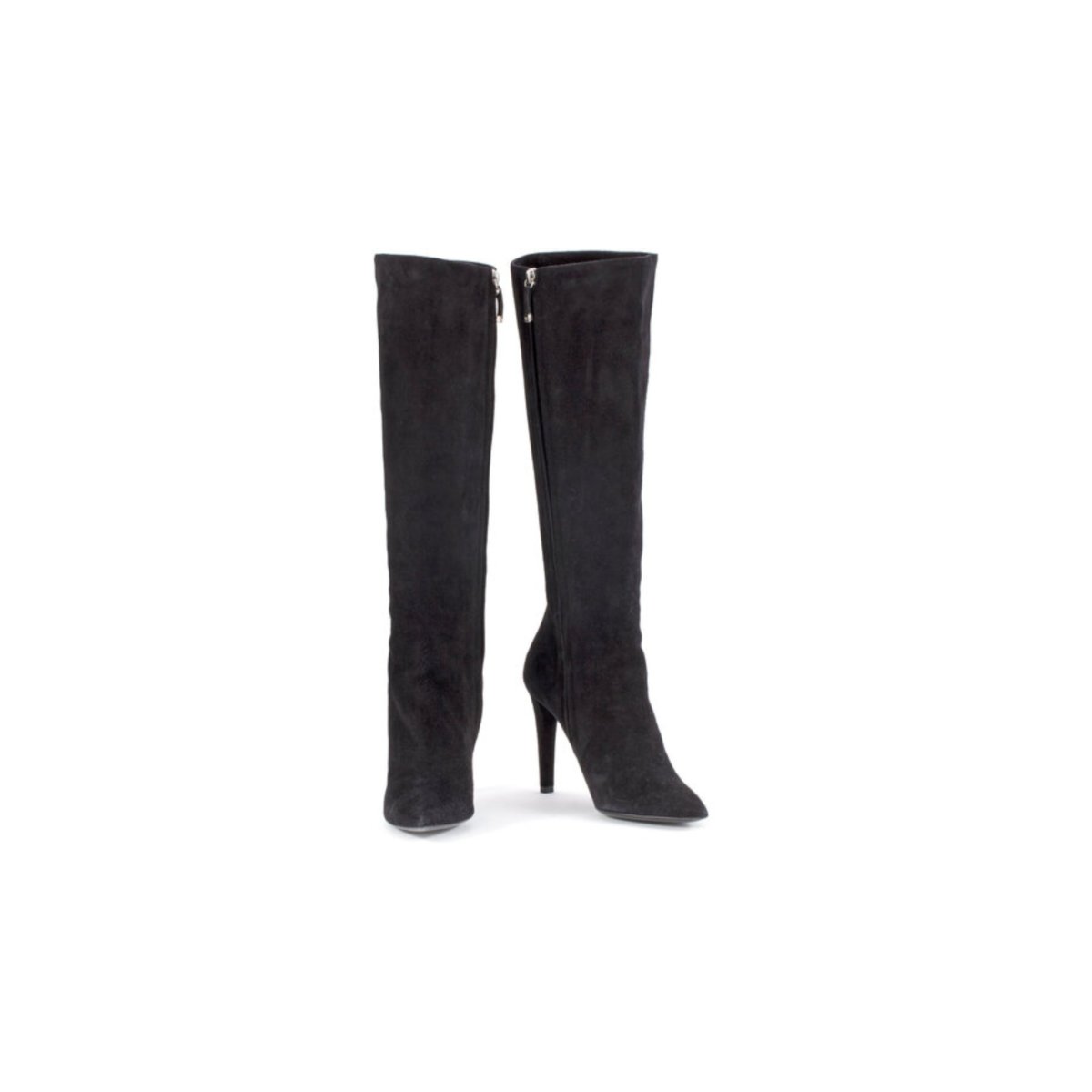 kateroyalcloset's tweet photo. Kate has worn these black suede boots, featuring a classic pointed toe and stiletto heel, several times on many cold-weather engagements #KateStyleArchives https://t.co/ShNXBhWlIN https://t.co/3L4WGP7wRG