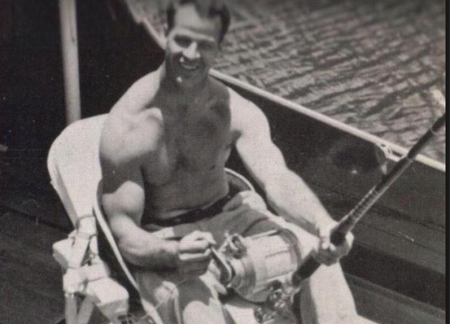 NHLhistorygirl's tweet photo. fun fact: Gordie Howe didn't work out https://t.co/b1dzrOPhjY
