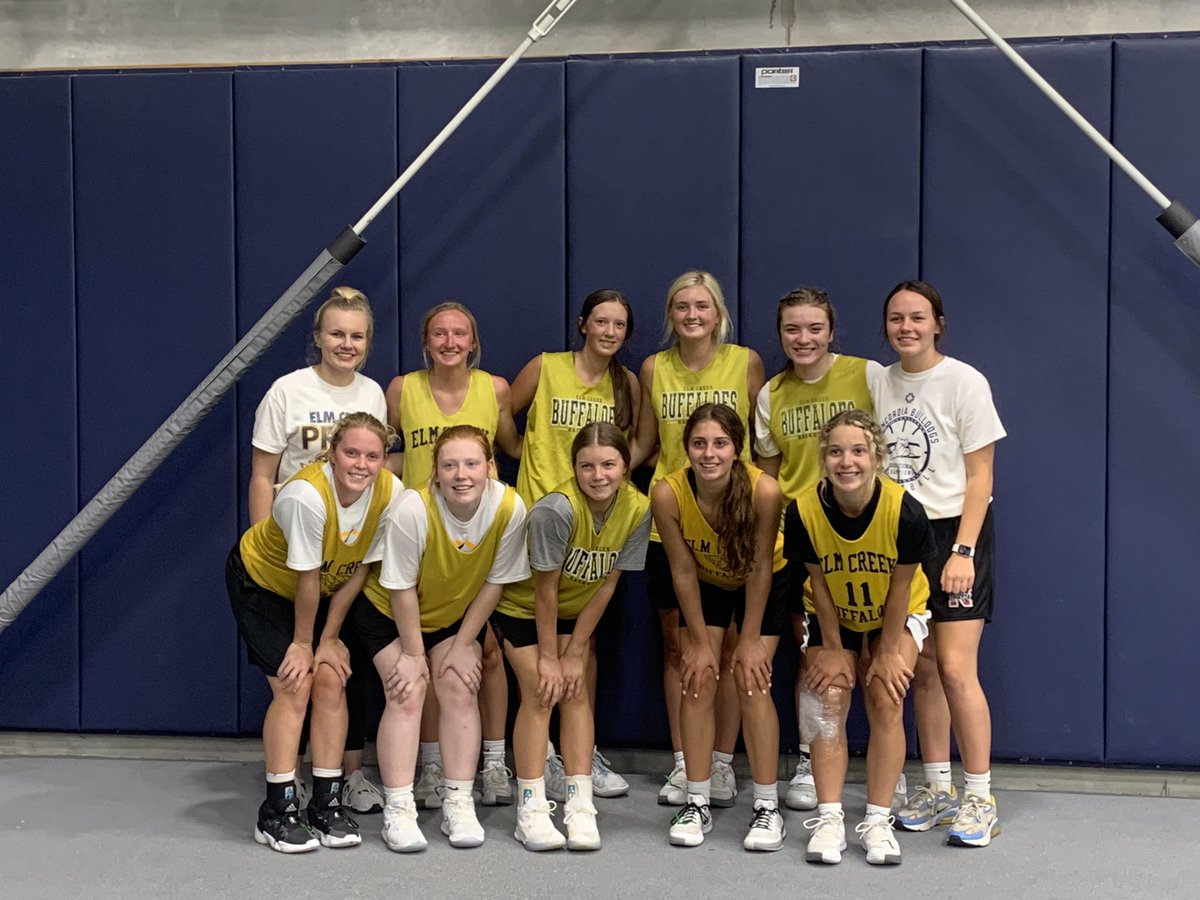 ECBuffs_GBB's tweet photo. Told the girls we could go out for Mexican if we went undefeated. π€©Super proud of how we played today! Thanks for a great day, @CUNEwbb!!
(We appreciate everyone who refs us, but special shout-out to our favorite, @G_Eazy55_)
#ECBuffs https://t.co/Vtu30vEqtX