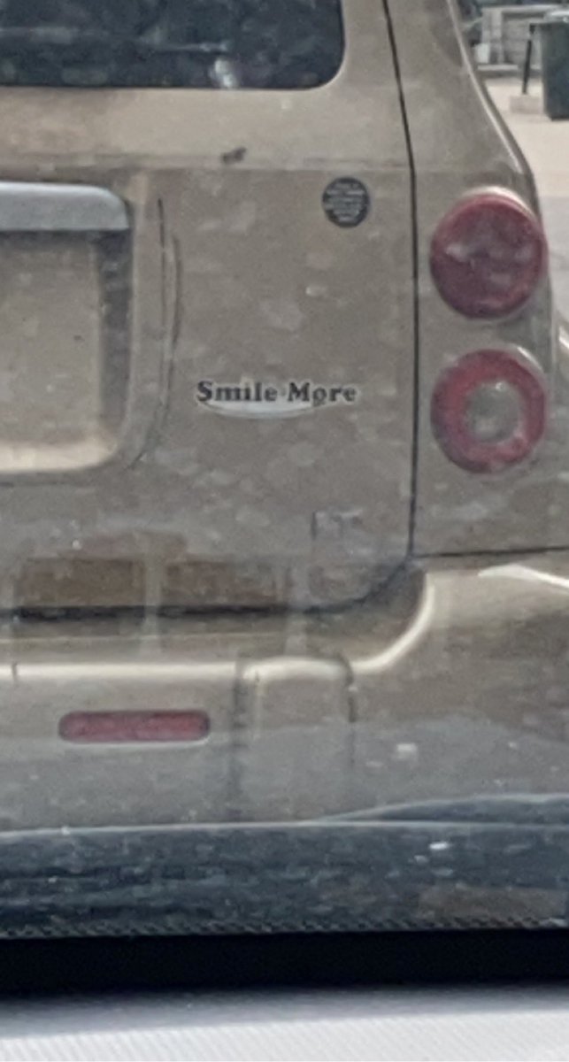 Directordreamer's tweet photo. @RomanAtwood @_little_britt_  Smile more in CO! #SMILEMORE https://t.co/fBeCGjt2bt