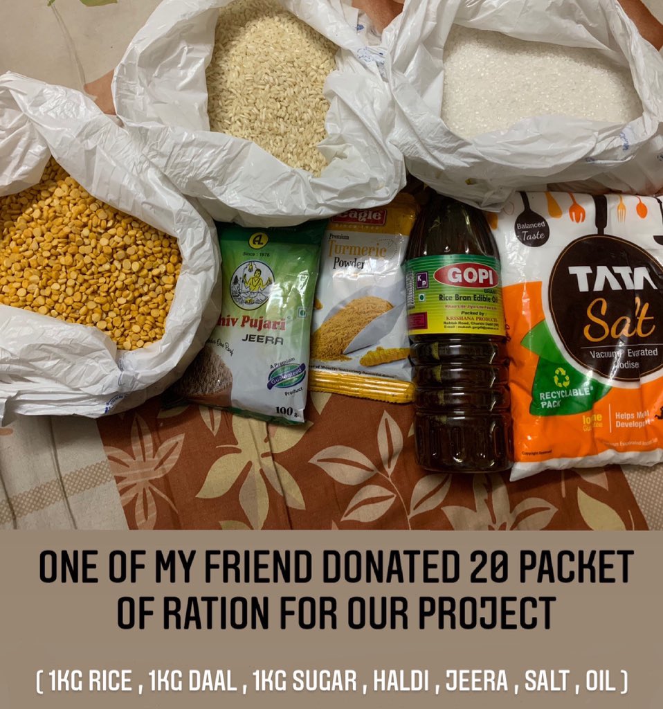 kashishsharma89's tweet photo. Giving ration packets to people who need it the most in Noida

If you see anyone who need food / ration do let us know we will try our best to help 
Delhi / NCR

@PushpanjaliF

#pushpanjalifoundation #HelpingHand #helpothers #spreadhappiness @noida_authority @dmgbnagar @CeoNoida https://t.co/66lPPjRcXz