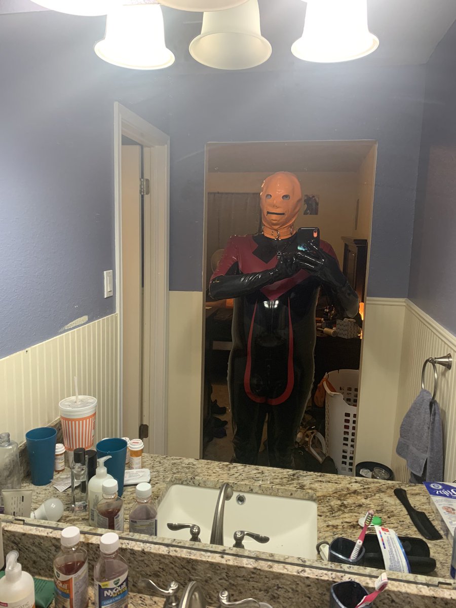 PupSeph's tweet photo. My new straightjacket. https://t.co/0MOZxgRdUI