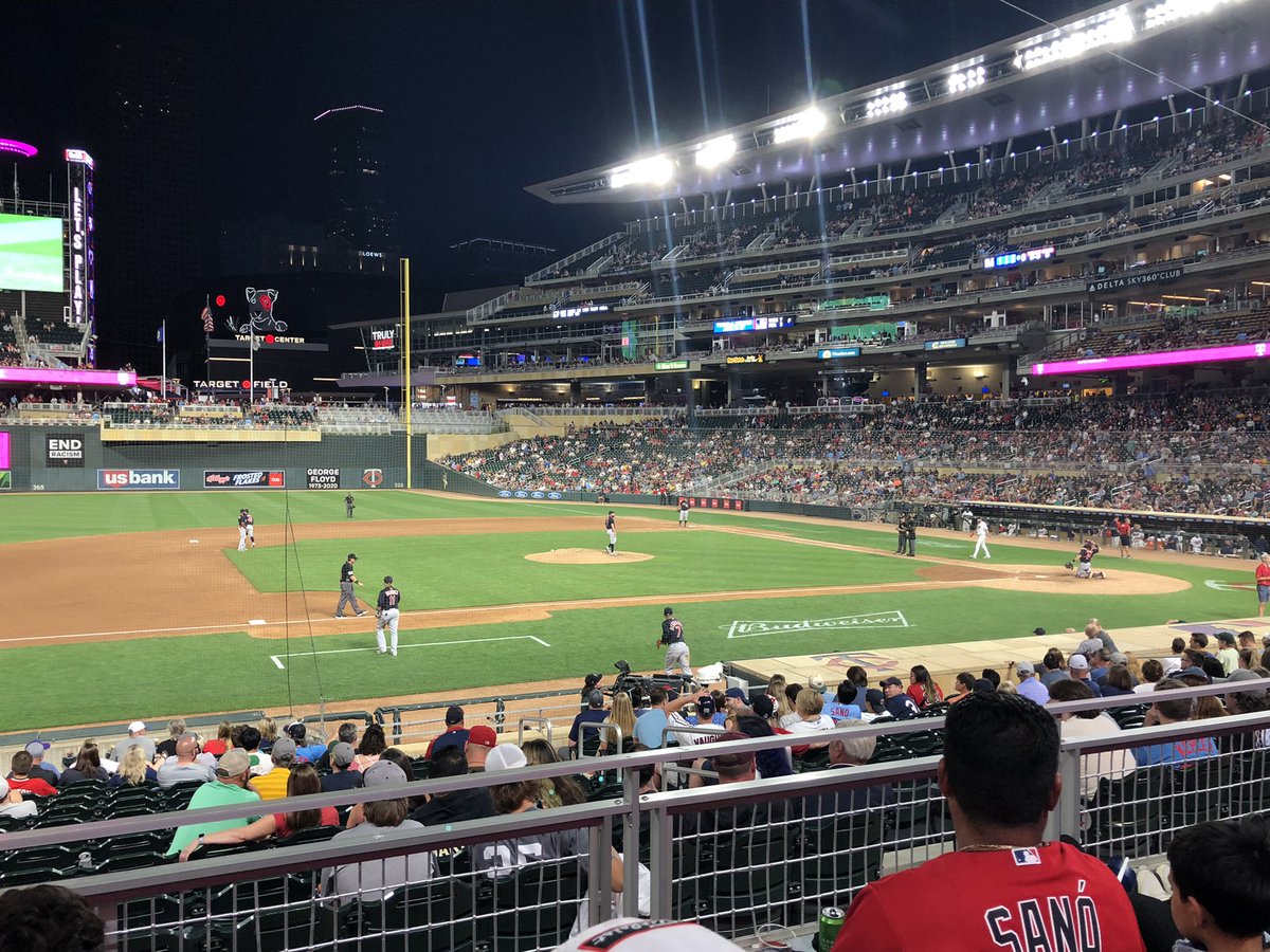 Rob_AArthur's tweet photo. Had a great time with David, Kaitlin and Darren tonight at Twins Game. They are outstanding Architects and Engineers and even better people. @Cushing_Terrell is very fortunate to have people like this. Thanks for a fun night. https://t.co/XTPJEKdEQ0
