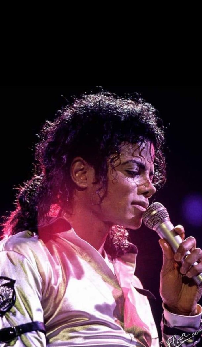 bateselizabeth8's tweet photo. Still Hard To Believe The Music Legend/Icon That was Michael Jackson Who Sadly Lost His Life 12yrs Ago Today ๐๐ค๐ต๐ Thankyou For The Music
#Singerofsoul #Masterofdance
#Loveyoumichael
#Kingofpop https://t.co/vMMFvObtaZ