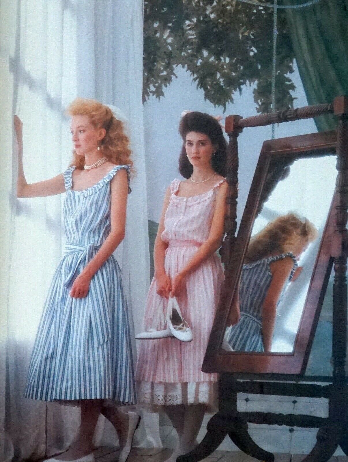 ローラ アシュレイ ヴィンテージ 1983 カタログ - 希少