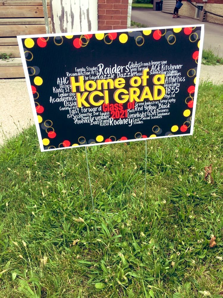ONEKCI's tweet photo. Thank you to everyone who made today so special! We celebrated safely with over 300 of our Grads ❤️💛🖤 Congratulations to the Class of 2021! https://t.co/0aRIMzzYM8