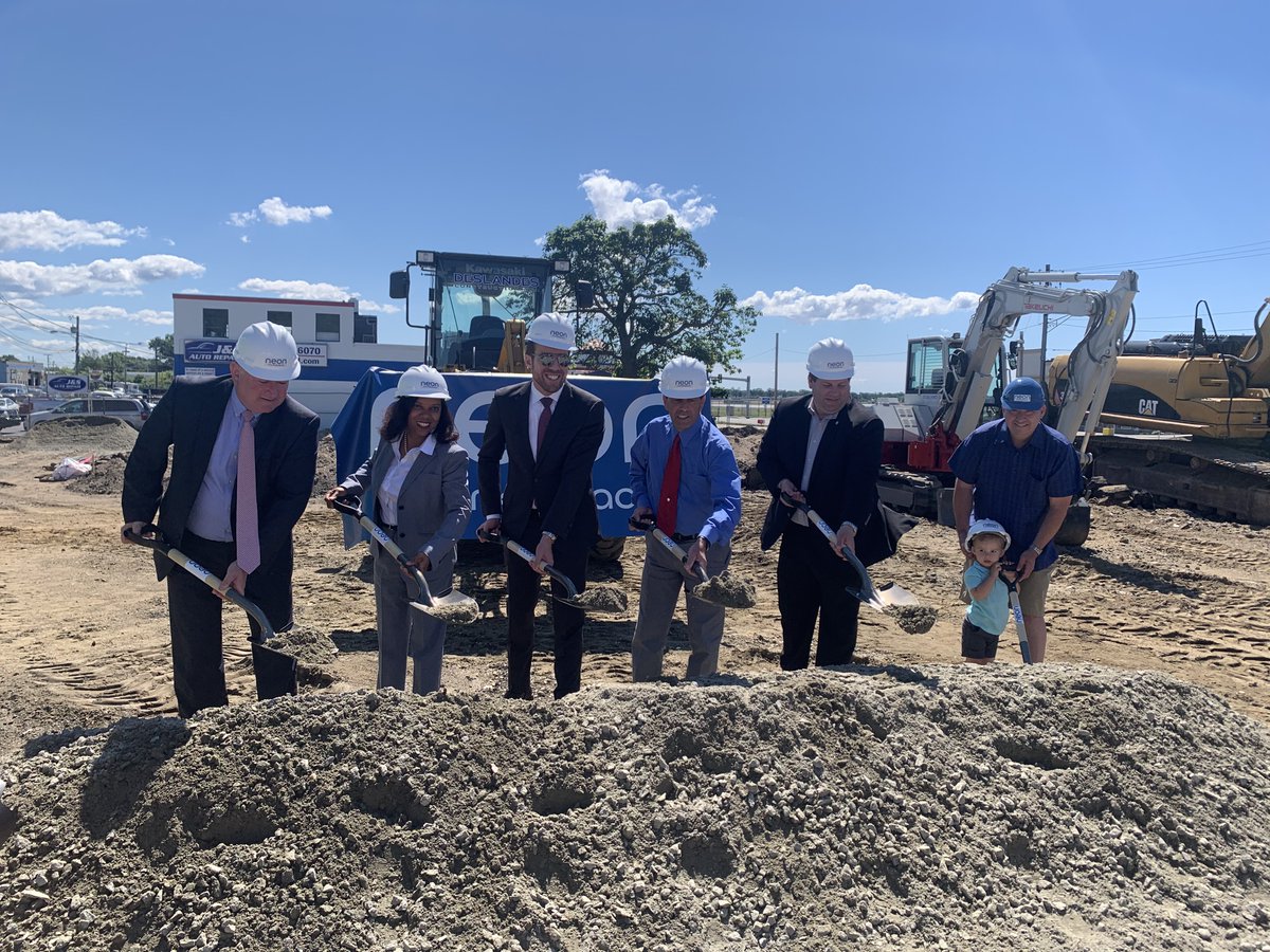 LGSabinaMatos's tweet photo. This project will not only support 100 construction jobs, but the marketplace will also provide 40 permanent, good-paying jobs when it opens later this year. #BuildBackBetterRI https://t.co/UT7uaBq2li