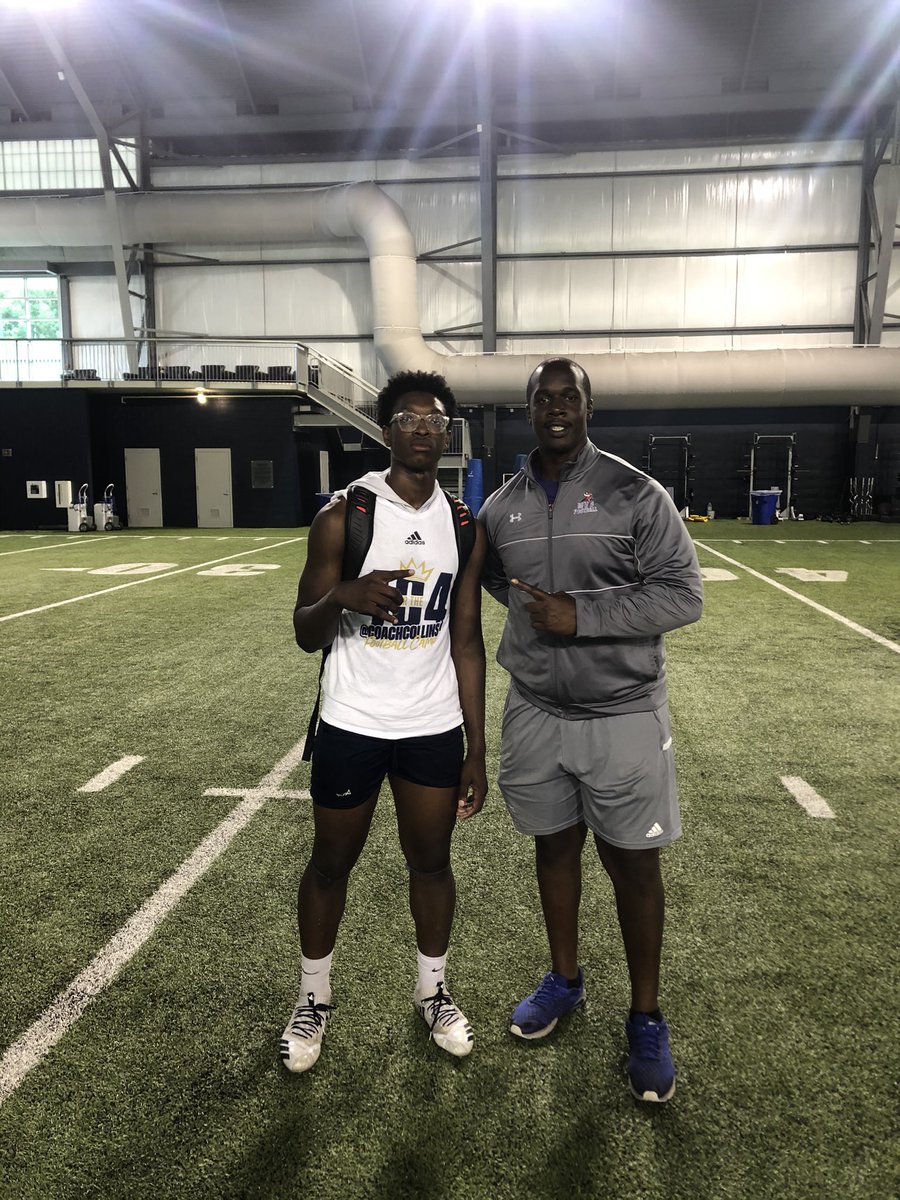 isi_okonji's tweet photo. Words can’t describe the emotions felt in this moment. After having a great conversation with @elisha_shaw . I am blessed to receive my first D1 offer from Missouri Valley University 🧡💜🦅

@RecruitGeorgia @CoachBryanLamar https://t.co/FvE88xObzi