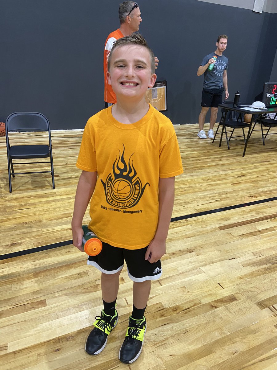 TriCounty_Bball's tweet photo. Shoutout to Gavin Baker of the PV Heat for hitting a buzzer beater for the win tonight‼️🔥 https://t.co/al5WjEnSmR
