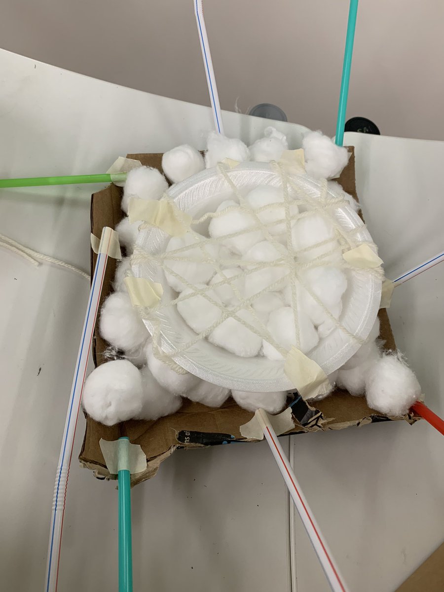 TESChallengeLab's tweet image. Today @NESChallengeLab and I ended summer school ON TOP… of Starkey Elementary School! We celebrated our students hard work with our egg drop! #STEMifyYourLifeKISD #KISDBEST