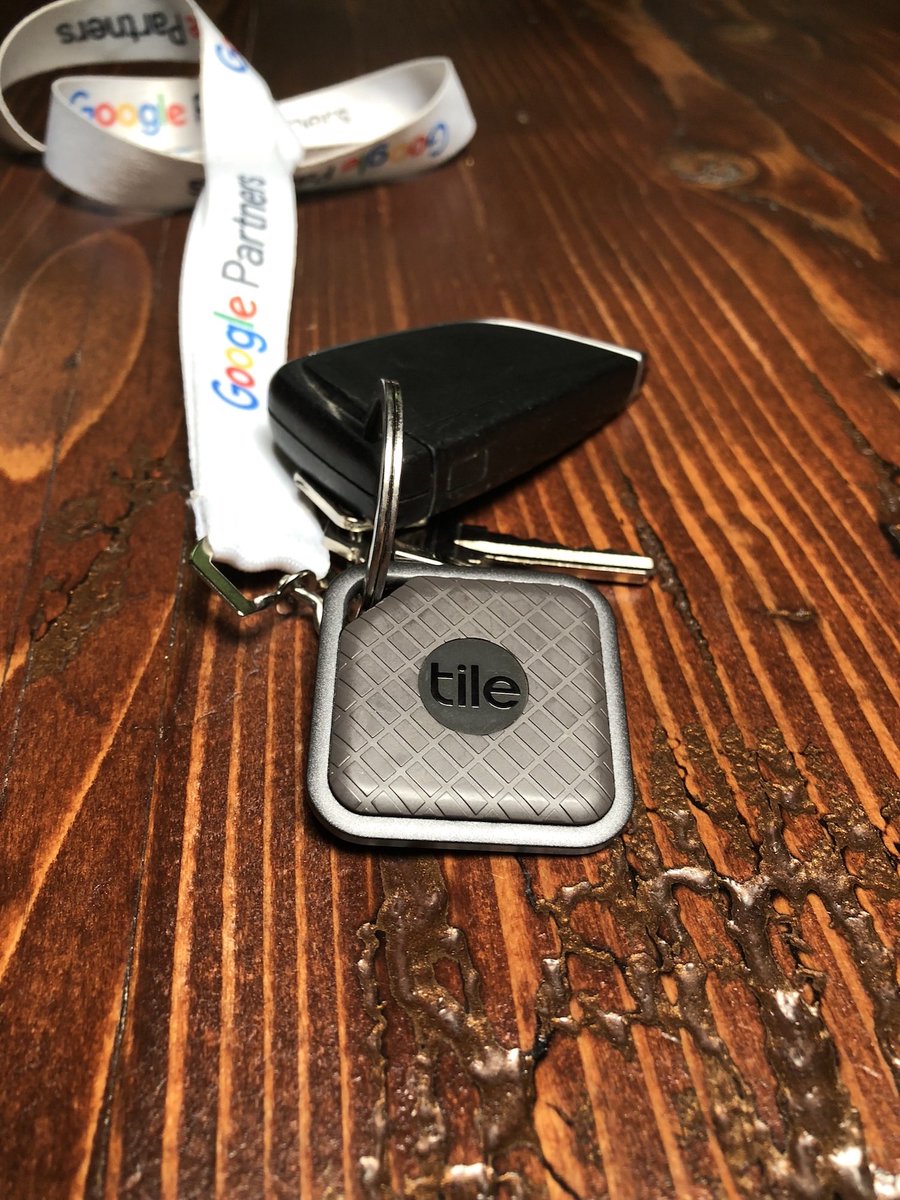 ashklootwyk's tweet photo. Just got my new @TheTileApp it’s so much better than airtags #Tile #TileMate https://t.co/rfObDEvFds