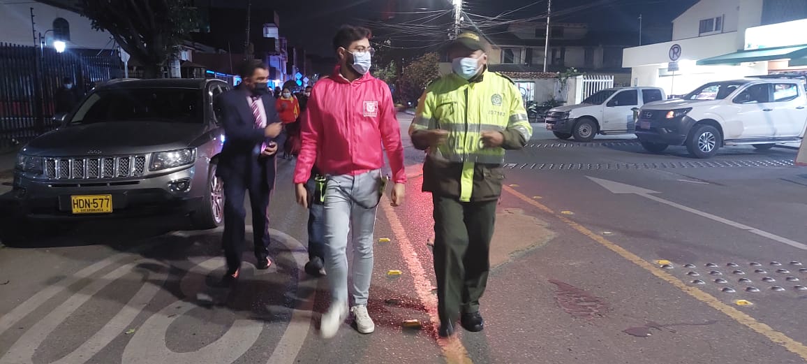 PoliciaBogota's tweet photo. Engativá | Todos unidos por la seguridad y convivencia.

 #PreciMEBOG https://t.co/LSm0mVOC0m