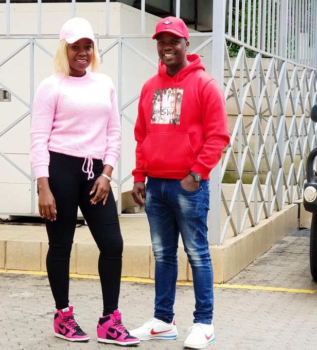 Nyuso za tabasamu zikikukaribisha kwenye #JamboKenya Ijumaa hii.

Umefika Vasha?

KARIBU SANA.

<a href="/MelodySinzore1/">MelodySinzore1</a> <a href="/VincentAteya/">Vincent Ateya</a> <a href="/RadioCitizenFM/">Radio Citizen</a>