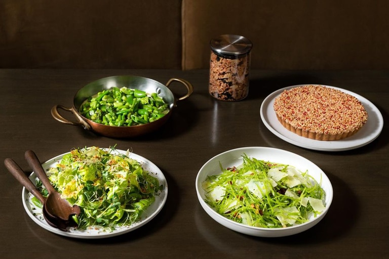 LANACION's tweet photo. Presentan un proyecto para que los restaurantes porteños ofrezcan una opción vegana obligatoriamente https://t.co/iBdXxSnFYe https://t.co/KFh8cpfwHI