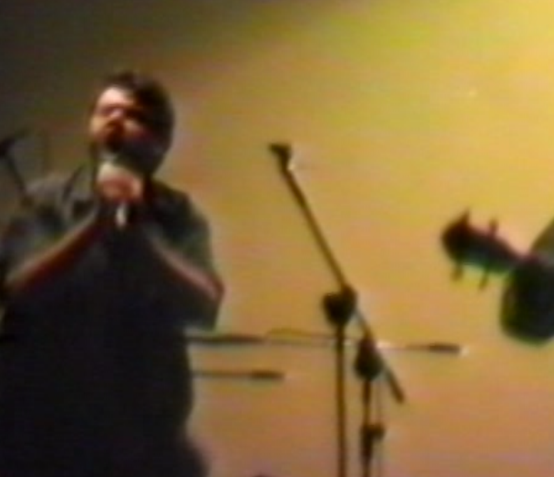 BandaBelsen's tweet photo. Em 30/maio/1992, no Festival da Música da ESPM. Cesar Amaral (voz), Carlos Brighi (baixo/guitarra), Mario Cascino (teclado/baixo), Maligno (guitarra solo), Alex Menotti (bateria). Imagens feitas pelo saudoso amigo Odilon Amaral (pai do vocal Cesar) que nos deixou em outubro/2014. https://t.co/2Yzqqz1H5W