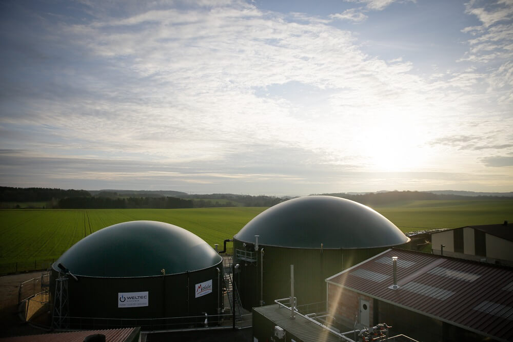 Les tarifications de l’injection du biométhane évoluent, ainsi que les modes de financement. Le secteur financier soutient la #méthanisation en proposant des offres et solutions destinées entre autres aux porteurs de projets. 
Guide @ADEME et #GRDF ➡️ cutt.ly/ezl74SL