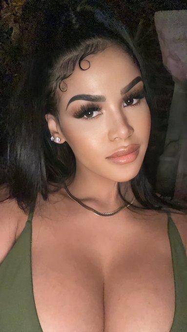 Last night was soooo crazy https://t.co/Lyoh8WGaCL