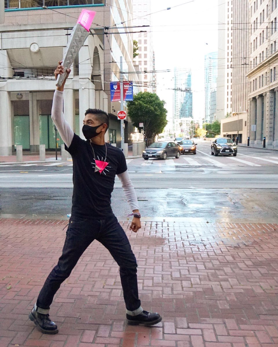 _Boy_Wonder's tweet photo. ๐ณ๏ธโ๐ HAPPY PRIDE ๐ณ๏ธโ๐ #tbt to kicking off this month as a Torchbearer in the #pinktorchprocession fr OAK to SF. โฅ๏ธ Deeply honored to bear the Pink Torch this year, handed to me by @SisterRoma and @honeymahogany - two fierce queer champions who awe me with their service of our ๐ fam https://t.co/KhVKpligT7