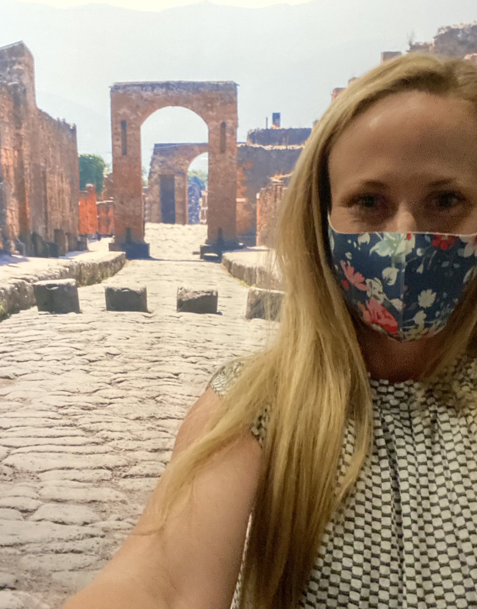 Bananabboat's tweet photo. I Traveled back in time to 79 A.D! 🤩 What an Incredible immersive experience learning how #pompeii Lived, worked, loved, worshiped. Thank you #HMNS 👏🖼 #🌋 https://t.co/0L3sgosQ2a