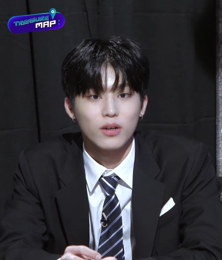 chocopjw's tweet photo. he look so fine as always https://t.co/FBziP54C25