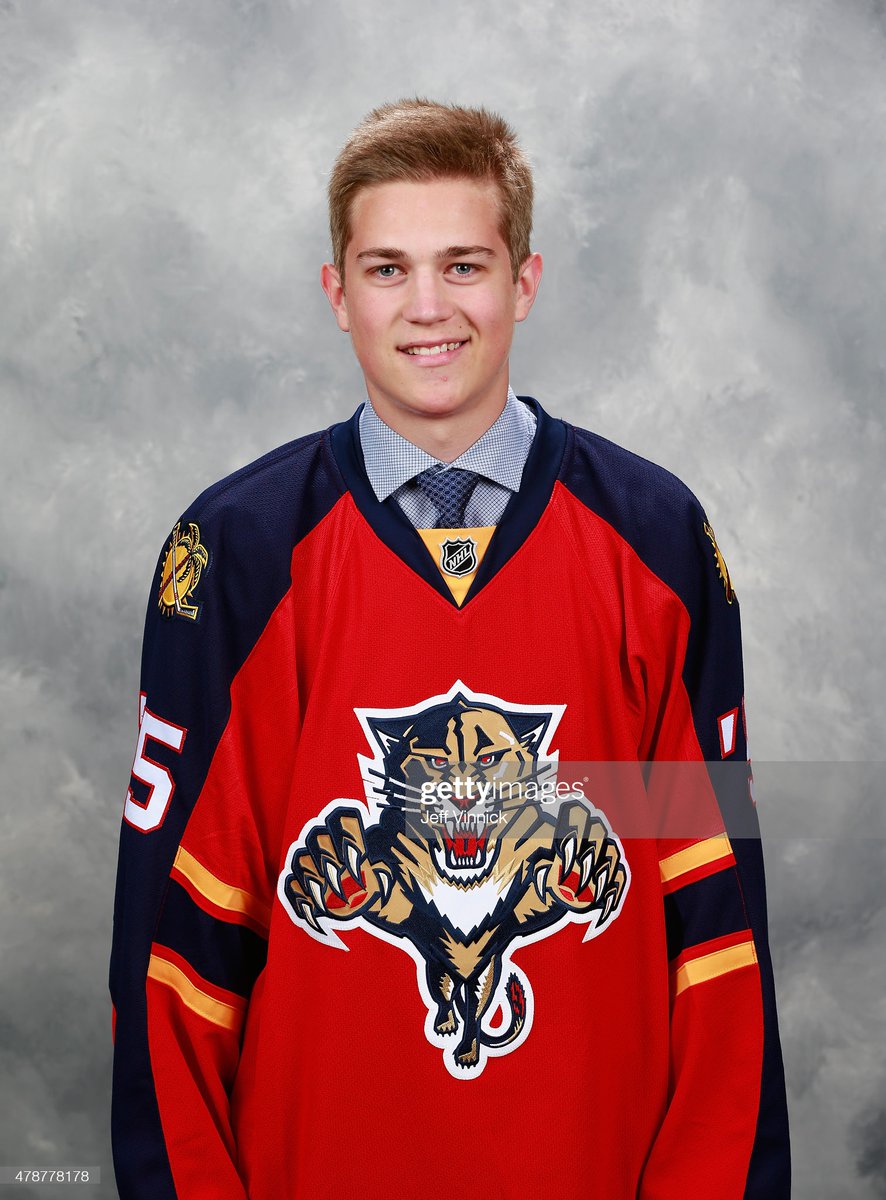 2015: Samuel Montembeault selected by Florida Panthers in third round (77th overall) of National Hockey League entry draft. https://t.co/sknR5j9aPK https://t.co/CiJSBmE2ie