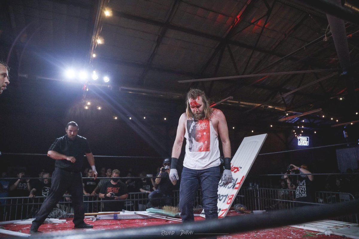 RealAaronMercer's tweet photo. I’m the rookie and the vet

A n g e r      or something 
📸: @rsduran13 
@HeavyMetalPro #Powerblood https://t.co/FpNNDcQrdS