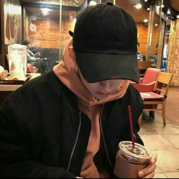 Merlinndaf's tweet photo. 🌸🌸🌸
.
.
.
Dahlah ikutan aja udh lama gak Ngehype 😊
#StaySelcaDay
#SSD #BeautifulSTAY #StrayKids #Han @Stray_Kids https://t.co/0GRCrPGYca