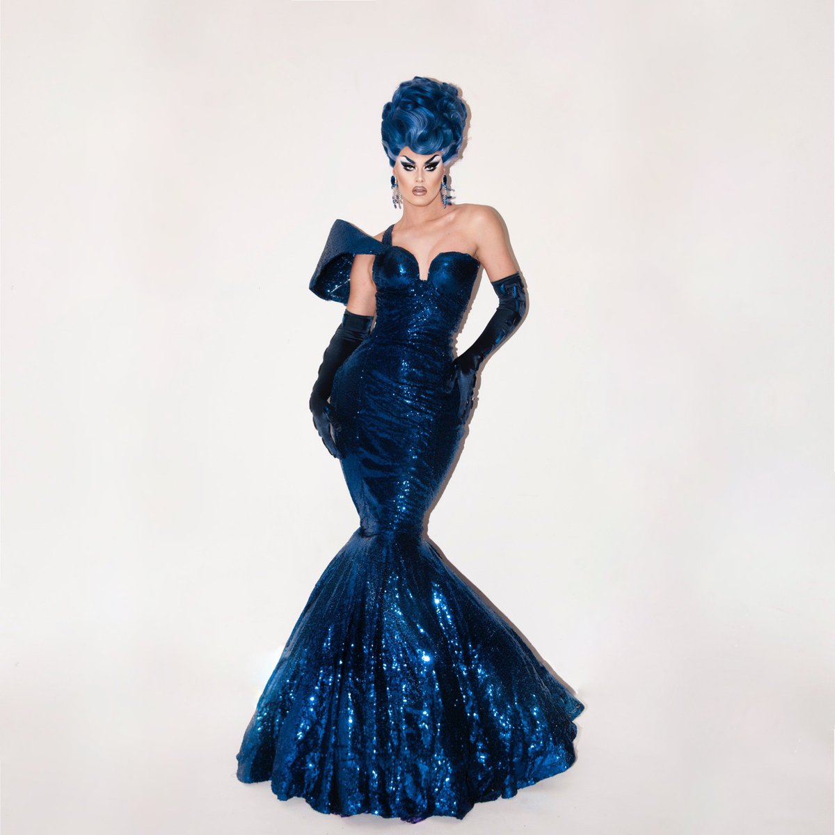 No more plastic hangers <a href="/RuPaulsDragRace/">RuPaul's Drag Race</a> #Allstars6