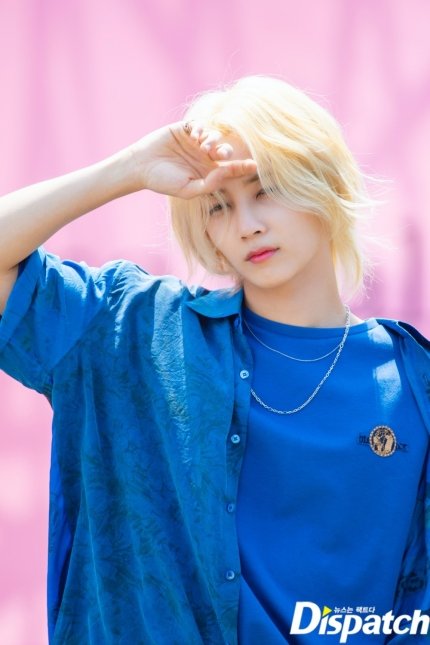 JeongHanAR's tweet photo. [IMÁGENES※210622]
#JEONGHAN en el detrás de escena de la filmación del MV #Ready_to_love

"Superando el límite de la belleza"... Jeonghan, el príncipe rubio

https://t.co/4mUVLNUasQ

Cr: Dispatch
#SEVENTEEN #세븐틴 #정한 @pledis_17 https://t.co/3ixVLnSajN