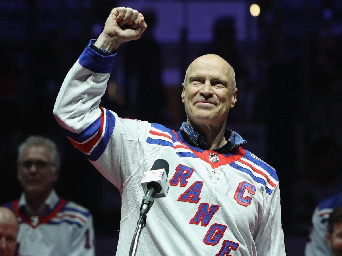 Hall of Famer Mark Messier joins ESPN as NHL analyst