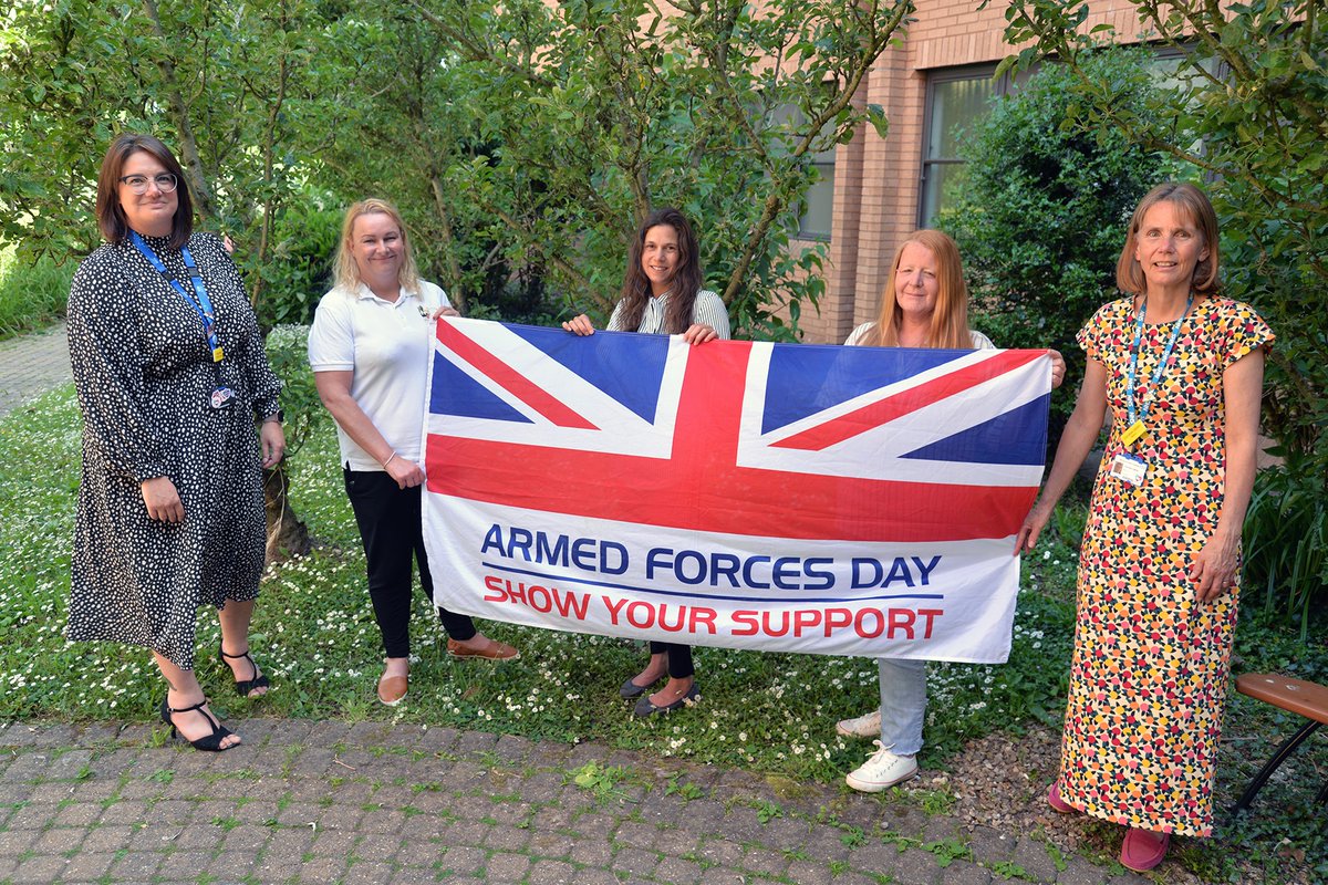 DMWS welfare officer Justine Clayton flies the #ArmedForcesDay flag with staff at Musgrove Park Hospital for #ArmedForcesWeek! We are proud to support the hospital delivering welfare to the armed forces community. <a href="/SomersetFT/">Somerset NHS Foundation Trust</a> <a href="/Justinemclayton/">Justine Clayton</a>