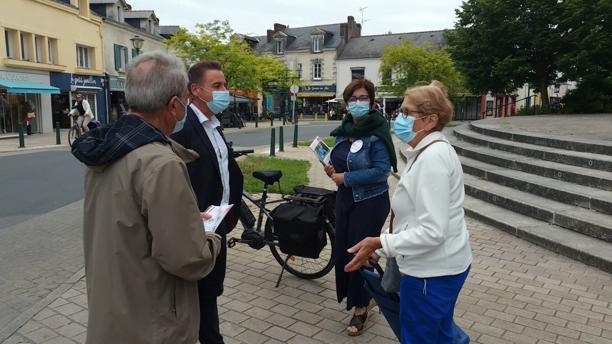 Dernière ligne droite avant la trêve électorale de 2nd tour ce soir. Encore une journée pour convaincre. Présence sur le marché à #LaChapellesurErdre ce matin avec <a href="/RousselFabrice/">Fabrice Roussel</a>, porte-à-porte cet après-midi. On ne lâche rien 💪<a href="/44aGauche2021/">Loire-Atlantique à Gauche 2021</a> #departementales2021