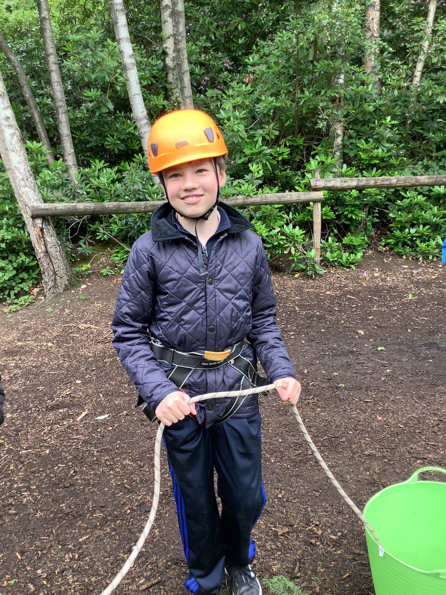 KS2 children have visited High Ashurst this week for a day of team building and adventure activities! This children’s behaviour was exemplary and they had great fun! 

#outdoorlearning #healthyschools #adventure #schooltrip #healthyschools