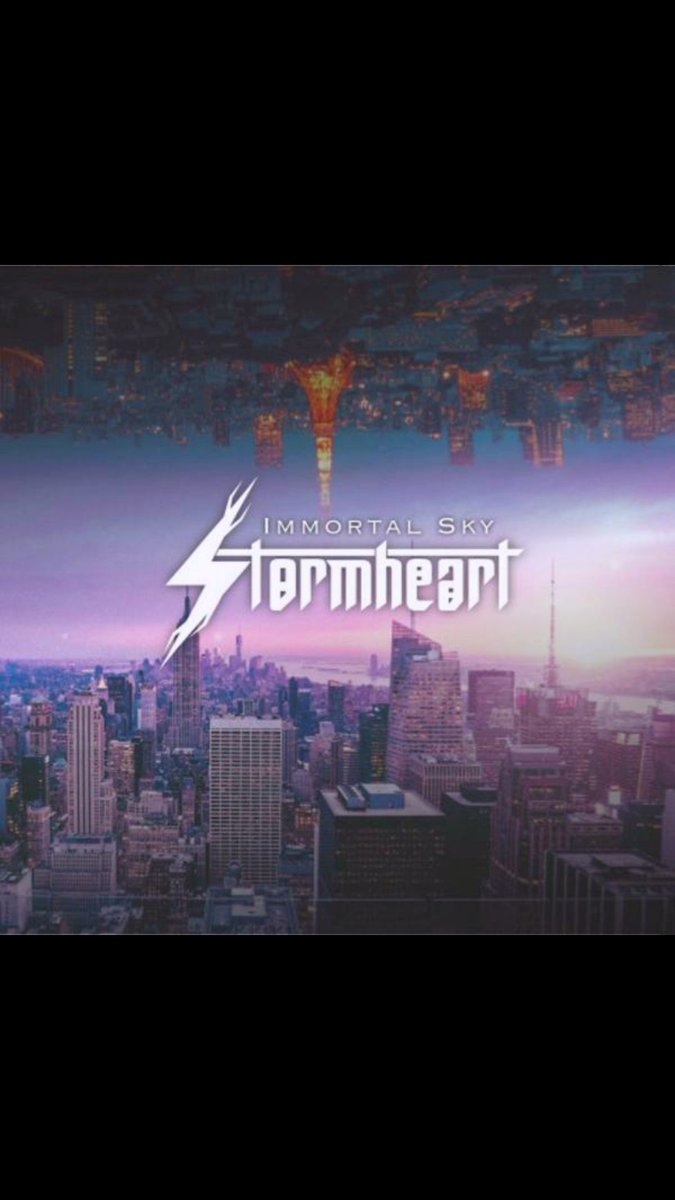 syo_jyaku's tweet photo. 最近手に入れた音源4
Stormheart ｢IMMORTAL SKY｣

国産のバンドながら北欧のシンフォニックメタルを味わえた一枚。

作り込まれた曲はもちろん本物（敢えてこう表現したい）の外国人Vo.が凄まじいモノがある。
このEPを皮切りに飛躍を期待したい。

　#Stormheart https://t.co/ffFJ0VgowH