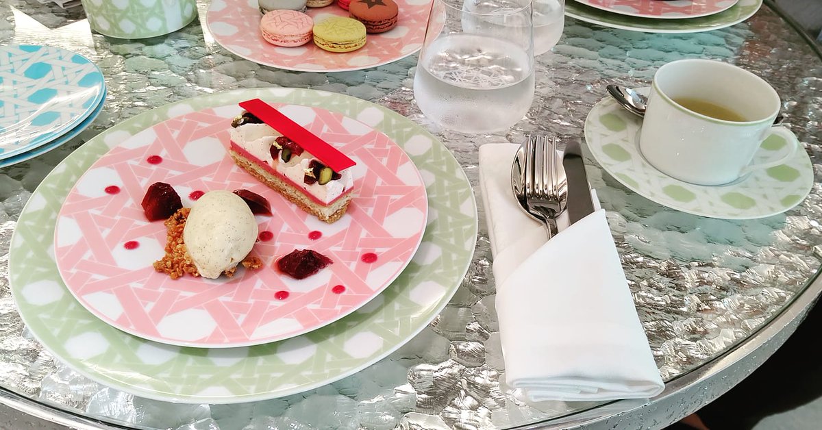 minimum0918's tweet photo. 💗カフェ ディオール by ラデュレ💗可愛くて素敵なスイーツ🍰🌕️どれも美味しかった🥰 #カフェディオールバイラデュレ #ディオールカフェ #クリスチャンディオール #Christiandior #ラデュレ #laduree https://t.co/ZUhizA4dmg
