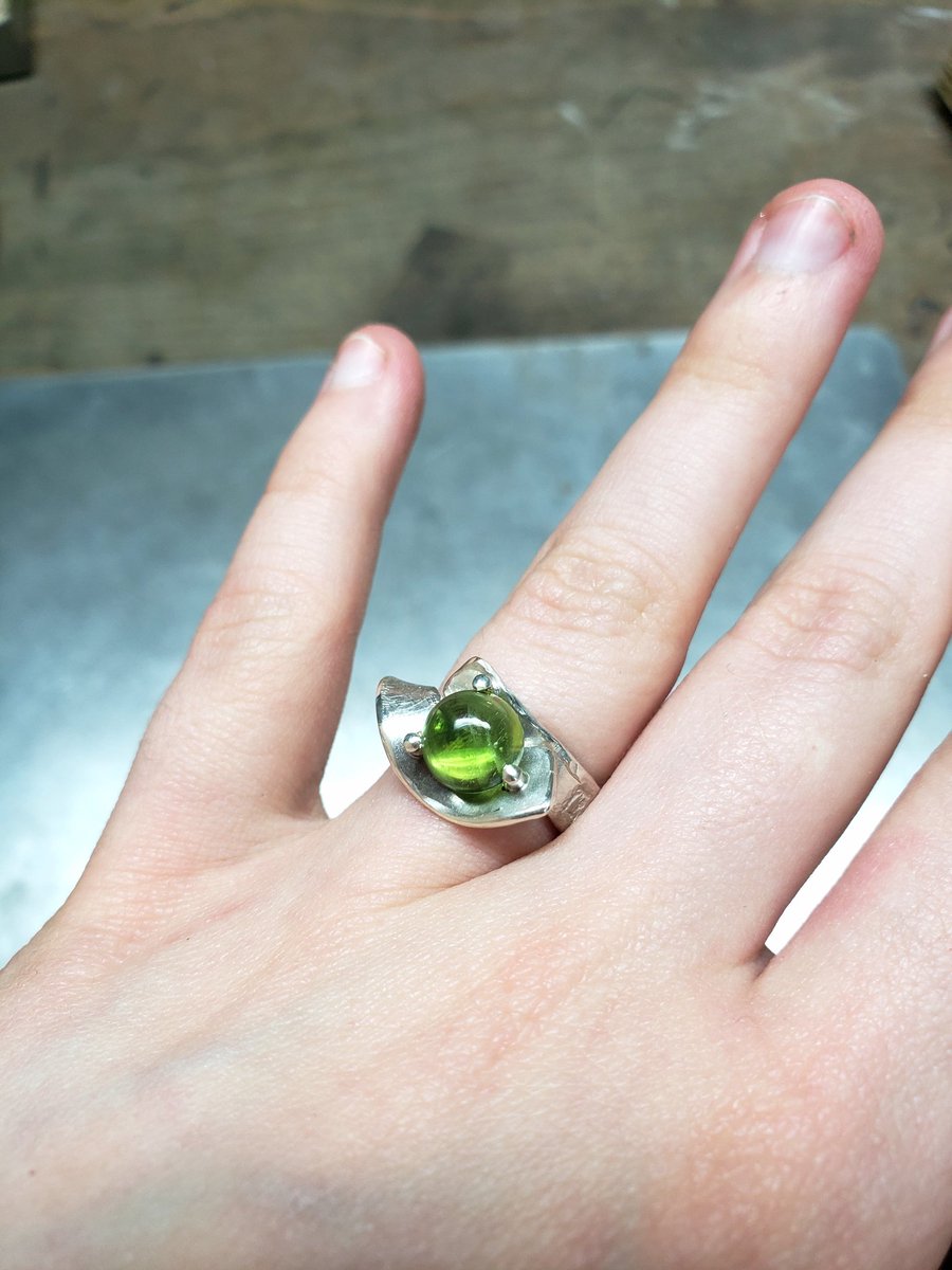 I'm sorry @iskall85 couldn't wait any longer, I was burning to make this ring xD

So I'd like to introduce you to: ISKALLIUM RING 85 (not actual ringsize) 

.. I've been working on this for 2 days straight now xD my smashed fingers deserve a break uwu