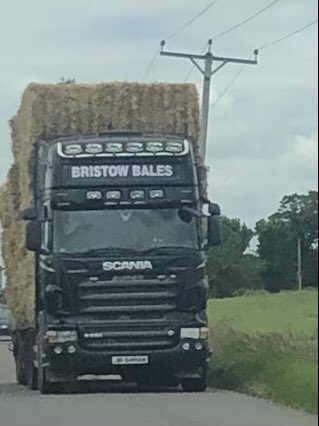 neilsta84's tweet photo. #straw #strawexpress #scania #drawbar https://t.co/ifT6pA9z8o