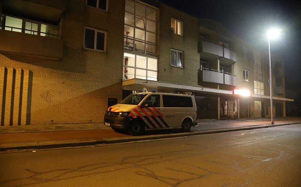 Man raakt gewond bij woningoverval in Leeuwarden: Bij een woningoverval aan de Coopmansstraat in Leeuwarden is een man gewond geraakt. De politie heeft nog niemand aangehouden...