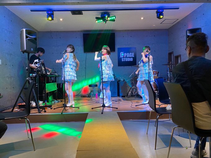 昨日お邪魔してきた0ページスタジオさんでのお写真たち  本当に楽しすぎて 時間が一瞬でした！！！  ありがとうございました💓 https://t.co/CrpDrjgCaf