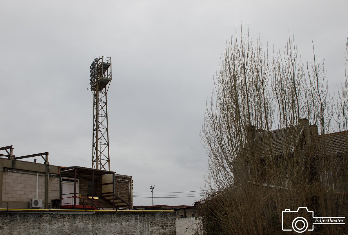 stadionautist's tweet photo. Stade du Pairay
RFC Seraing
#Groundhopping #Stadiumhopping #Floodlightfriday #Floodlight #Lichtmast #RFCSeraing #Seraing #Liege #Luik #Pairay #Metallos #Belgium #Stadion #Stadium #Stade #Estadio #Stadio #TheChickenBaltiChronicles #Ground #FootballGround #Groundhopper https://t.co/ndfLQzZV54