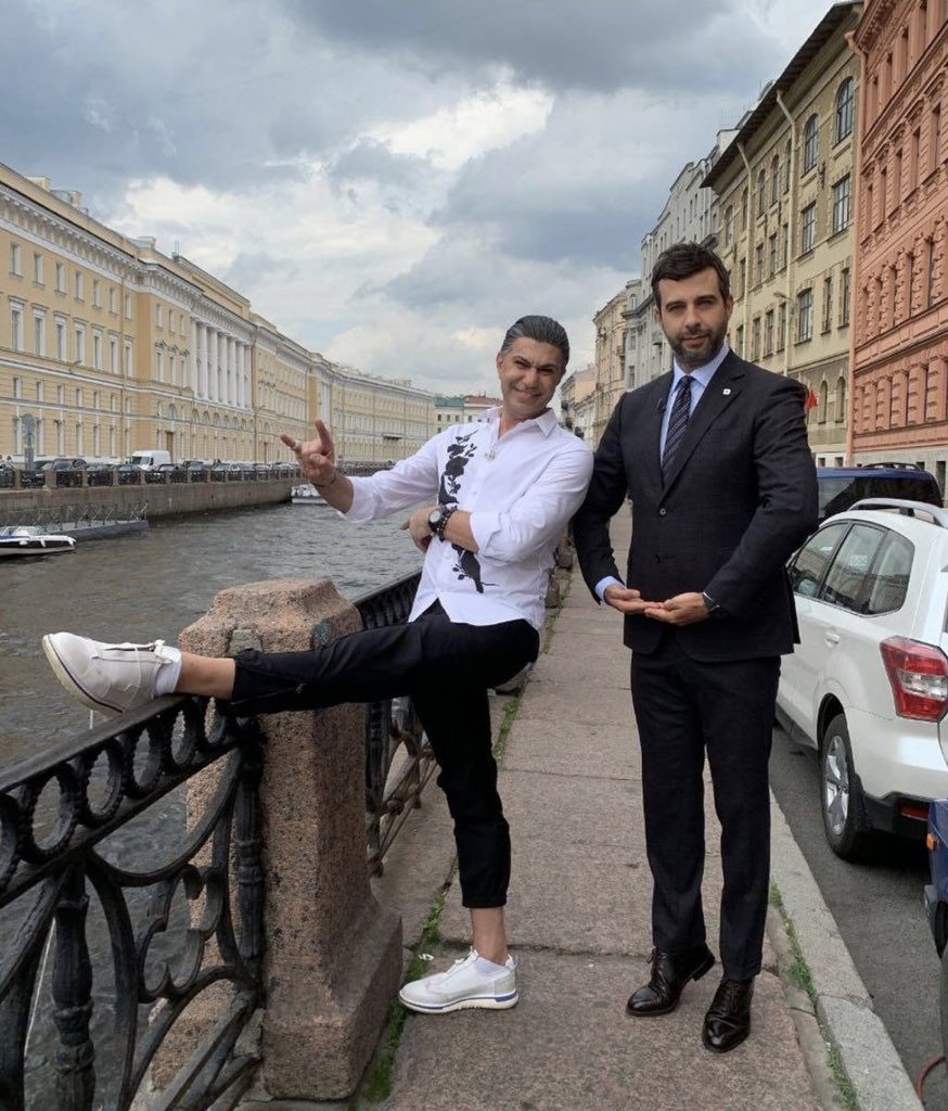 Петербург располагает