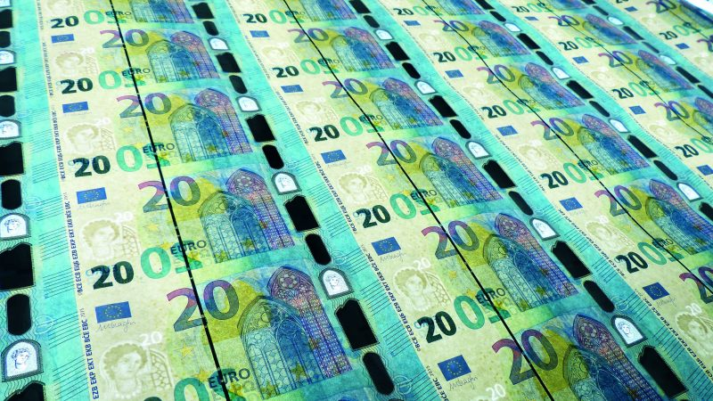 helen_access's tweet photo. The @EU_Commission must act now to prevent  corruption and fraud in recovery funds and to secure public trust. Research by @Access_Info highlights the risks - Op Ed today by myself and @Granickas of @opencontracting in @EURACTIV https://t.co/ttC89KgVDQ