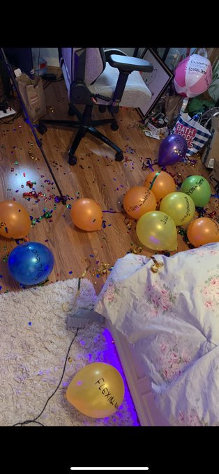 Watch ohKayBunny's leaked NSFW photo on TwXstars