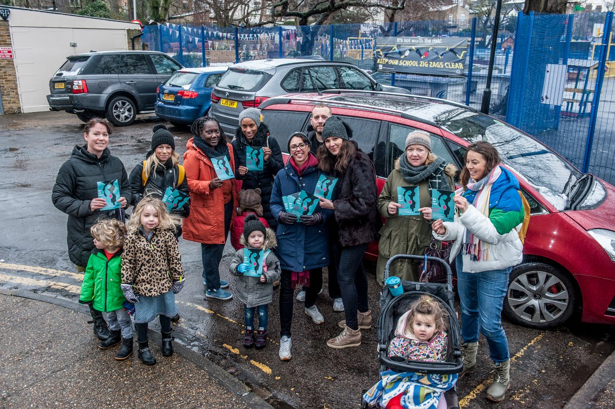 Are you a parent wondering how to get your school on board with your concerns around #AirPollution? Please take a look at the new page on our website which collects together useful resources and advice. #CleanAir #Campaigning
bit.ly/M4LSchoolsPage
Image: Nick Cunard