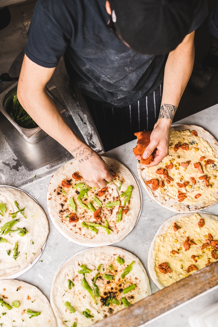 You can get our Take and Bake pizzas from our friends @plateaway for delivery nationwide (and it's currently free!) , but also from a whole bunch of other local places!