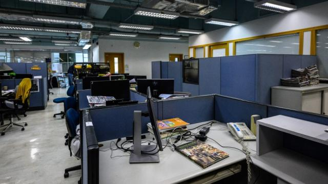 thehill's tweet photo. Final edition of Hong Kong pro-democracy paper sells more than 1 million copies https://t.co/wvgznQ0SyG https://t.co/K3ioZuTnWl