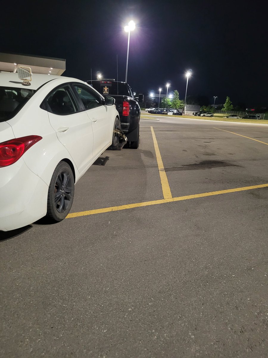 OPP_HSD's tweet photo. Asleep at the wheel! #Hwy410 NB at Steeles Av. #MississaugaOPP officers had to wake-up a 25 year old driver from Brampton. Charged: 80 Plus, Impaired Operation. #90DayLicenceSuspension 
#7DayVehicleImpound 
#Courtdate 
#ArriveAlive ^td https://t.co/yDSlVqq46g